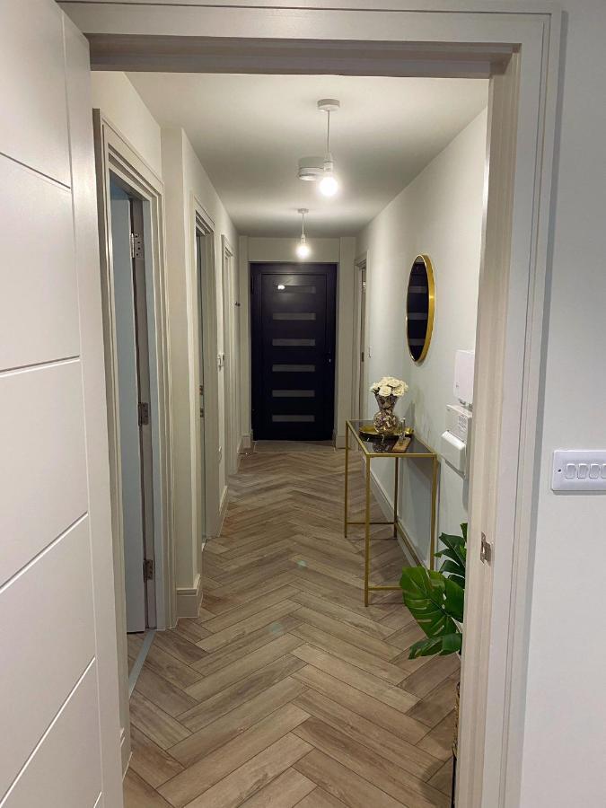 Wimbledon Luxury 3Bedroom Apartment Raynes Park Exteriér fotografie