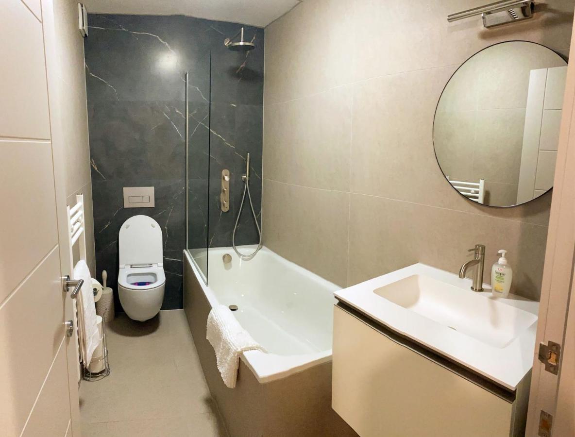 Wimbledon Luxury 3Bedroom Apartment Raynes Park Exteriér fotografie
